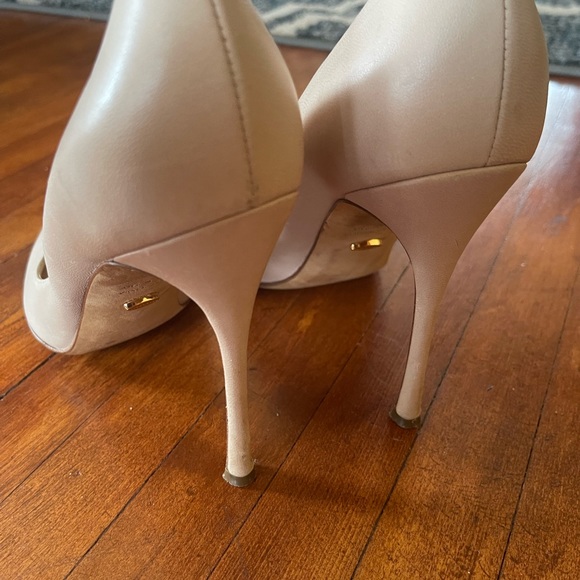 Sergio Rossi pump in cream color,4 inch heels! - Picture 3 of 9